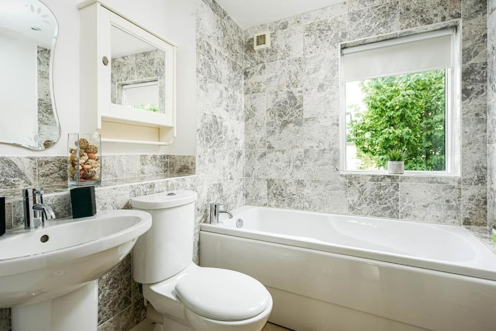 Roseberry Cottage - Lower Mill Estate Somerford Keynes Extérieur photo